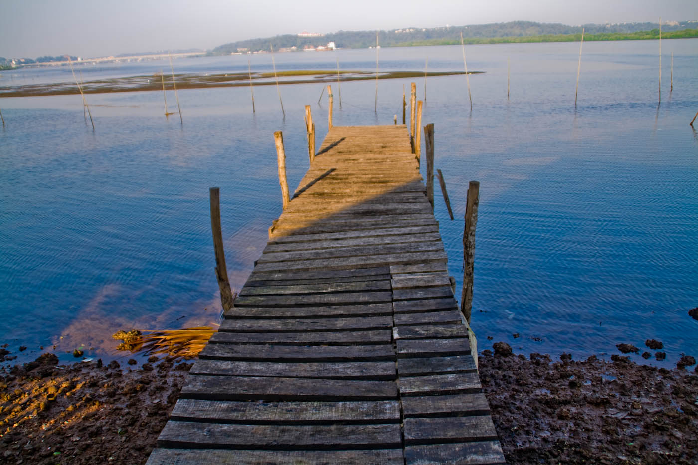 Jetty over a river Footwa